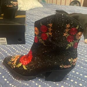 INC International Concepts Women's Black and Red Embroidered Heeled Boots
